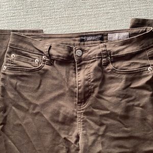 SERIOUSLY STRETCHY HIGH-RISE JEGGING